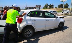 Hatay'da zincirleme trafik kazasında 4 araçta hasar oluştu