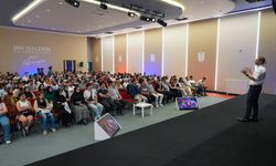 AA Akademi ve Yayın Koordinatörü Yahya Bostan, "TercihFest 2024"te öğrencilerle buluştu: