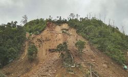 Endonezya'da altın madenindeki heyelanda ölenlerin sayısı 23'e çıktı