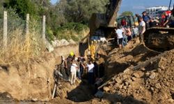 GÜNCELLEME - Aydın'da içme suyu hattı kazı çalışmasındaki göçükte 3 kişi öldü
