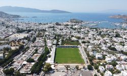Süper Lig maçlarının oynanacağı Bodrum İlçe Stadı'nda hazırlıklar sürüyor