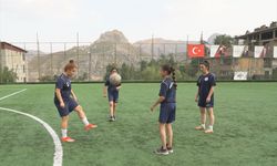 Kadın futbolcular Ankara'da ödüllerine kavuşacak