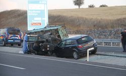 Konya'da otomobille çarpışan traktörün sürücüsü öldü