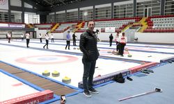 Curlingde hedef şampiyonalarda başarılı olup olimpiyatlara katılabilmek