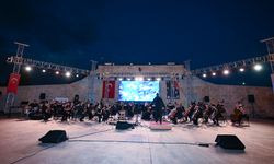 Hacettepe Üniversitesi Senfoni Orkestrası, sezonun ilk konserini yeni öğrenciler için verdi