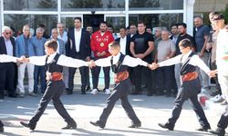 Paralimpik Oyunları şampiyonu judocu İbrahim Bölükbaşı, memleketi Erzurum'da çiçeklerle karşılandı