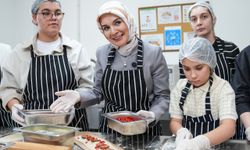 Bakan Göktaş, Kasımpaşa Oya Kayacık Çocuk Evleri Sitesi Gastronomi Atölyesi'nin açılışına katıldı