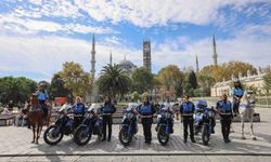 İstanbul'da motosikletli ve atlı kadın zabıtalar görev başında