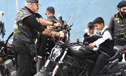 Motosikletleriyle çocuklara "mutluluk taşıdılar"