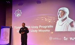 Astronot Alper Gezeravcı, Adana'da okul yöneticileriyle söyleşi yaptı