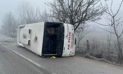 GÜNCELLEME - Bolu'da devrilen servis midibüsündeki 1 kişi öldü, 8 kişi yaralandı