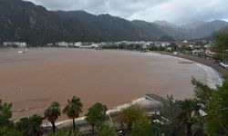 Marmaris'te sağanak etkili oldu