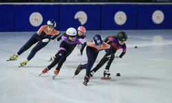 Milli buz patenciler, olimpiyat kotası için piste çıkacak