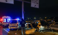 Başkentte bariyerlere çarpan otomobildeki 1 kişi öldü