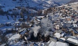 GÜNCELLEME - Erzurum'da çıkan yangında 6 ev zarar gördü