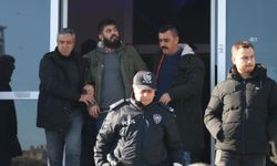 GÜNCELLEME - Kayseri'de 7 yaşındaki oğlunu silahla yaralayıp kendisini eve kilitleyen baba teslim oldu