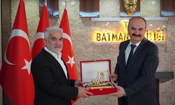 HÜDA PAR Genel Başkanı Yapıcıoğlu, Batman Valiliğini ziyaret etti