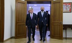 Kırgızistan Dışişleri Bakanı Kulubayev, Ermeni mevkidaşı Mirzoyan ile görüştü