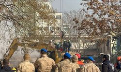 Konya'da çöken binanın enkazından 1 kadının cansız bedeni çıkarıldı