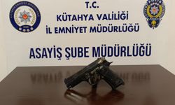 Kütahya'da kuyumcudan hırsızlık yapmaya çalışan kar maskeli 3 zanlı yakalandı