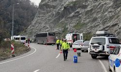 Zonguldak'ta tünel duvarına çarpan yolcu otobüsündeki 3 kişi yaralandı