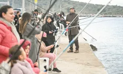 İzmir Bornovalı çocuklar balık tutmayı öğrendi