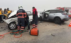 Çankırı'da iki otomobil çarpıştı, 1 kişi öldü, 2 kişi yaralandı