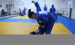 İlkleri başaran anne ile izinden giden kızının judo hikayesi