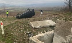 Tokat'ta tarlaya devrilen otomobildeki 2 kişi yaralandı