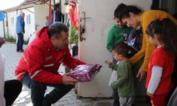 Türk Kızılay Hatay'da öksüz ve yetim çocuklara oyuncak dağıttı