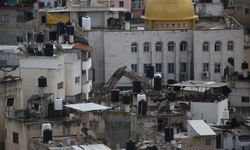 İsrail Ramazan'ın ilk gününde Batı Şeria'daki Nur Şems Mülteci Kampında 11 evi yıktı