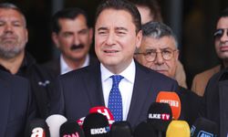 Ali Babacan'dan TBMM Başkanvekili Önder'in tedavi gördüğü hastaneye ziyaret: