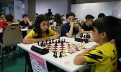 Diyarbakır'da düzenlenen satranç turnuvasına 17 ilden 150 sporcu katıldı