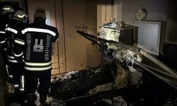 Erzurum'da bir apartmanın zemin katında çıkan yangında 16 kişi dumandan etkilendi
