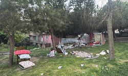 Esenyurt'ta bir kişi, eşini ve baldızını silahla vurarak yaraladı