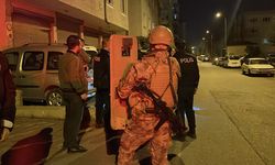 Kayseri'de kendini eve kilitleyen silahlı kişi, polis ekiplerince ikna edildi
