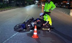 Manisa'da devrilen motosikletteki 1 kişi öldü, 1 kişi yaralandı