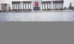 Otizmli yüzücü, yarım bıraktığı Manş Denizi geçişini tamamlama peşinde