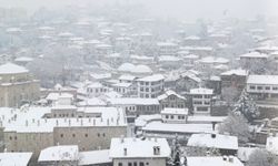 Safranbolu'da tarihi konaklar karla kaplandı