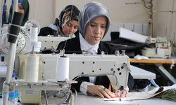 Tekstil atıkları Bursalı kadınların elinde yeni ürüne dönüşüyor