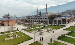 Bakan Kurum, Bursa çarşı esnafını ziyaret etti