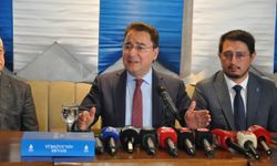 DEVA Partisi Genel Başkanı Babacan, Eskişehir'de basın mensuplarıyla bir araya geldi