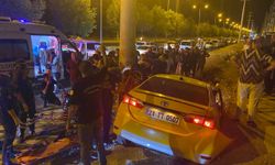 Diyarbakır'da devrilen taksideki 2 kişi yaralandı