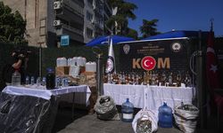 İzmir merkezli sahte içki operasyonunda yakalanan 6 şüpheli tutuklandı