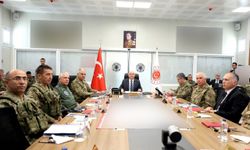 Milli Savunma Bakanı Güler, İran sınır hattında incelemelerde bulundu