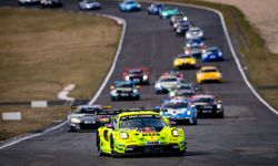 Otomobil sporcusu Ayhancan Güven, Nürburgring 24 Saat Yarışı'nda mücadele edecek