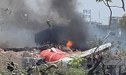 İngiltere, Ahmedabad'daki uçak kazasıyla ilgili detayları ortaya çıkarmak için Hindistan'la temasta