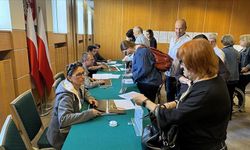 Polonya seçimi ideolojik referandum niteliğinde