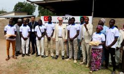 Büyükelçi Öskiper, Kamerun'un kuzeyinde TİKA projelerini ve mülteci kampını ziyaret etti