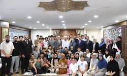 Diyanet İşleri Başkanı Erbaş, Fransa'dan gelen öğrencilerle buluştu